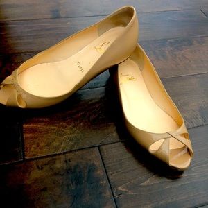 Christian Louboutin Size 7.5 Peep Toe Flats Shoes